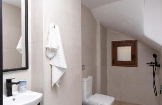 Anna's Residence with Private Pool - Foto 26