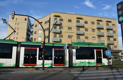 Piso centro de Granada junto al metro - Foto 20