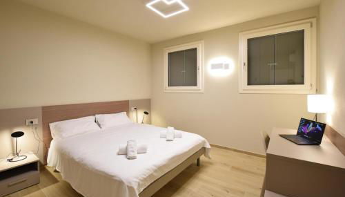 2 Bedroom Gorgeous Apartment In Premaor - Photo 5