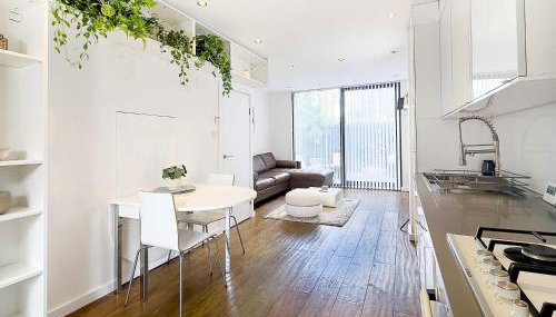 Beautiful London Townhouse - 5 mins from Queens Road Station - Foto 1
