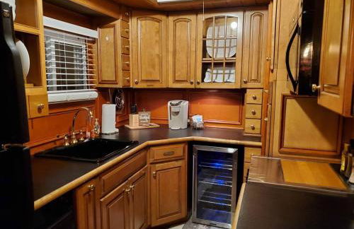 Float and Relax ON the Water Float Home - Foto 24