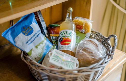 3 Bed in Staplecross oc-rh1162 - Photo 5