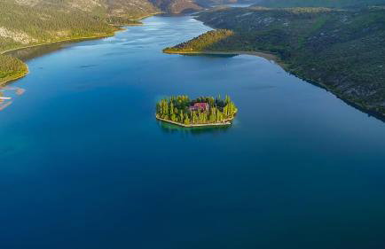 Škarpini dvori - Foto 1