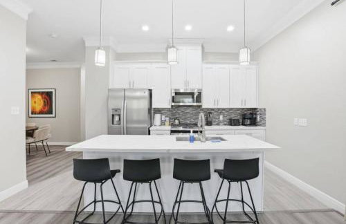 O26A Single Story 2BR Townhome King Beds Pet Friendly Houston - Foto 6