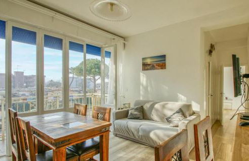 Beautiful Apartment In Lido Di Pomposa - Photo 1