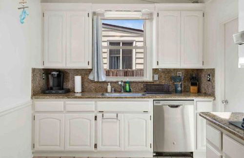 Mid Century Garden View Home Parking - Foto 18