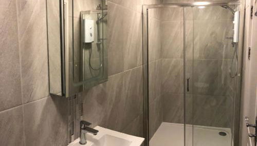 Beacon Hotel Self Catering Apartment - Foto 4, Shower
