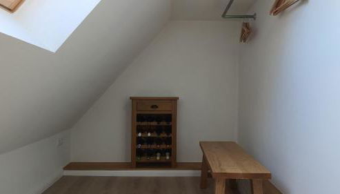 Ferienwohnung am Kirchbrunnen in der Rhön - Foto 4, wardrobe, minibar