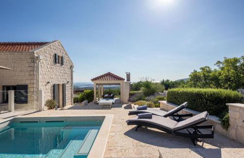 Villa True Oasis with Heated Pool - Photo 3