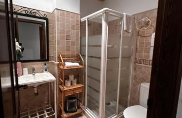 Chalet vacacional con piscina privada - Foto 19