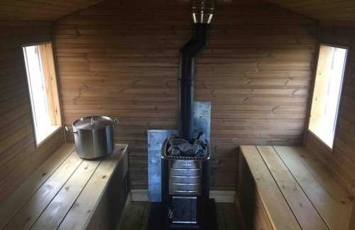 Off grid chalet . HOT TUB & SAUNA. Kid friendly. - Photo 25