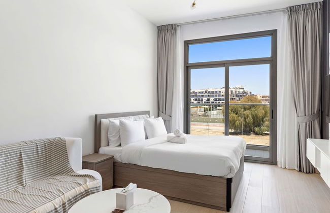 Chic Studio in new Residence With Pool Sauna gym - Photo 2