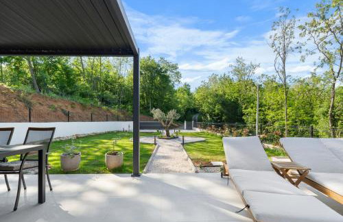 Charming Villa Harmonia with Heated pool and Indoor Jacuzzi surrounded by nature - Photo 22