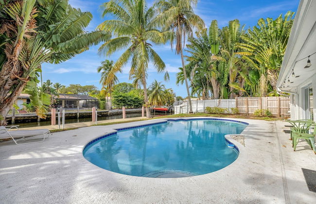 Poolside Paradise Dock & Pool! - Foto 26