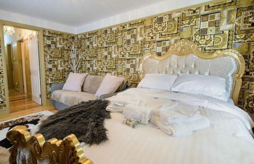 Deluxe 1 Bed Versace Hot Tub Sky TV Cinema Screen - Foto 24