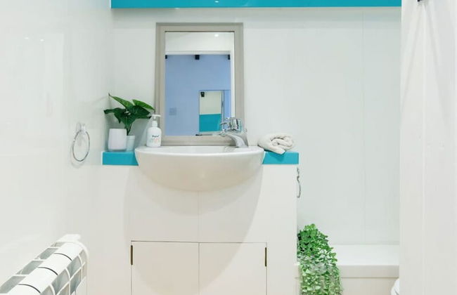 Tranquil Luxe in Country Cottage - Photo 53