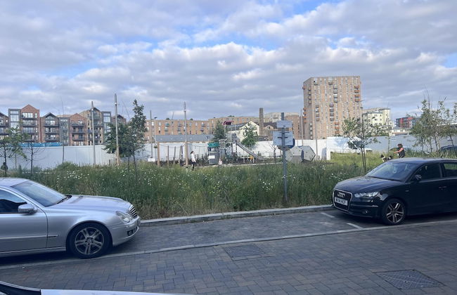 Lovely 1-bedroom With Private Balcony Near Barking - Foto 14