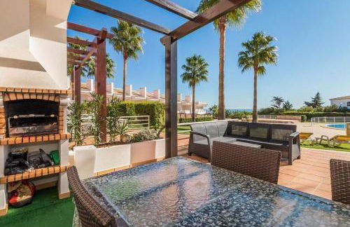 Fantastic Townhouse with Pool and Sea Views - Foto 17