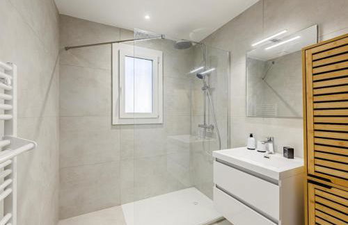 3 chambres - Parking - Clim - moins de 800m de la plage - Foto 11