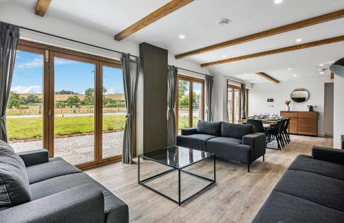 The Coach House at Dovedale Manor - Photo 10