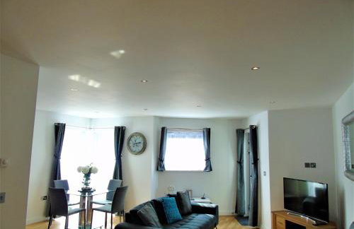 Seaview, Luxury apartment, 2 min walk to Porth Beach - Foto 32