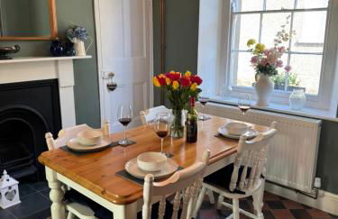 2 bed period cottage sleeps 4 in central Crickhowell - Photo 4