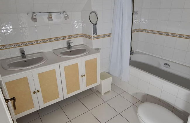 Beautiful Holiday Home With Private Pool - Foto 25