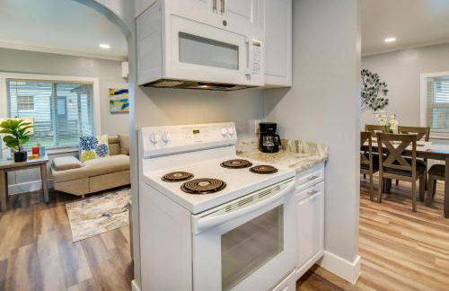 Walk to Beach Hampton Home with Grill! - Foto 9