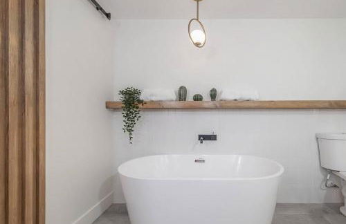 Contemporary Oaks | Heated Pool + Screened Lanai - Foto 2