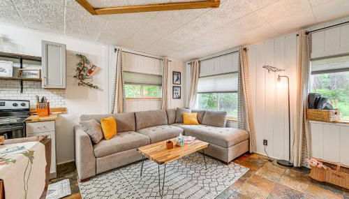 Sterling Home with Patio, BBQ Grill and Fire Pit! - Foto 4