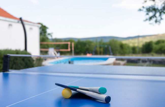 Serene Retreat Holiday Home With Pool - Foto 19