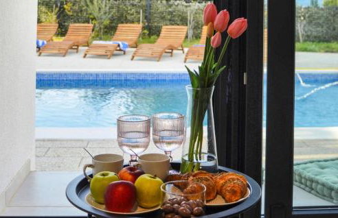 6 Bedroom Awesome Home In Prolozac - Foto 19