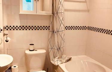 St Joseph’s Spacious Family Holiday Home Sea Views - Foto 15