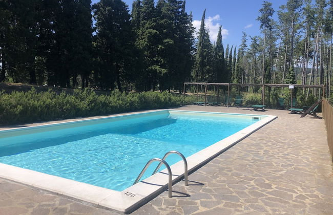 Cottage With Swimming Pool - Photo 18