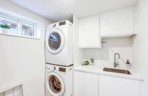 Less Than 1 Block to City Park New-Build Apt in Denver! - Foto 17