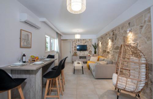 Elenas Village House - Love apartment with Pool and Terrace - Foto 22