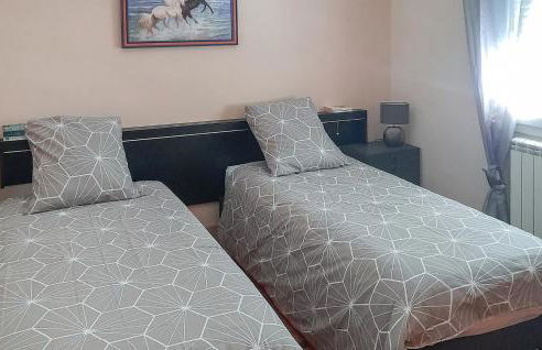 Gorgeous Home In Eyguians With Wifi - Photo 14