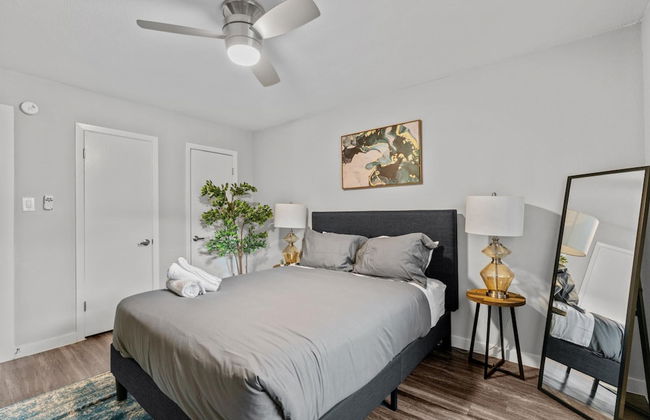 Modern 2BR Near UT Hyde Park Evonify - Foto 6