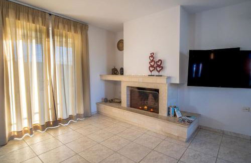 Villa Cool with Private Pool, Mountain & Sea View - Foto 16