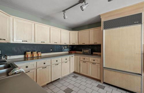 Spacious Waterfront Retreat on Merrymeeting Lake - Photo 23