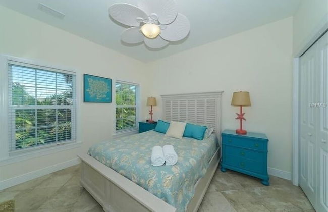 Footprints in the Sand managed by Beach Retreats - Photo 6