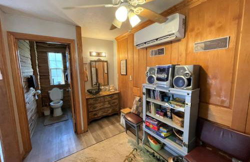 The Cedar House at Creekside Camp & Cabins - Foto 17