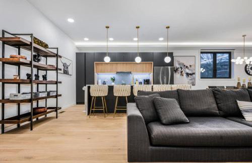 Ultra Modern Luxury - New Construction 4 Bedrooms - Photo 9