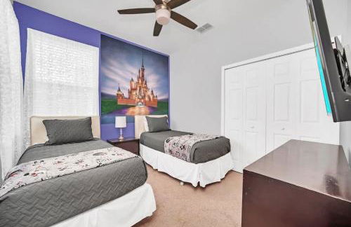 New 5 bedroom Disney Sanctuary - Photo 42