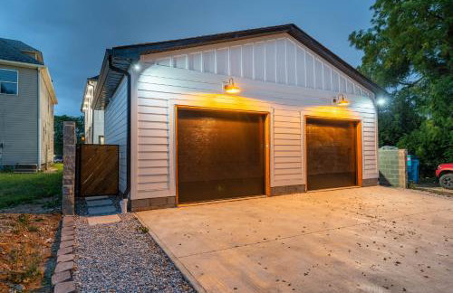 Artisan Oasis-hot Tub Fire Pit 8bd Whole House - Photo 44