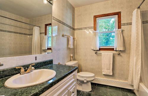 Wawayanda House on 62 Acres - Multiple Fireplaces! - Foto 32