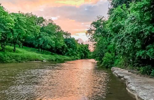 Riverfront Oasis 1 - Foto 1