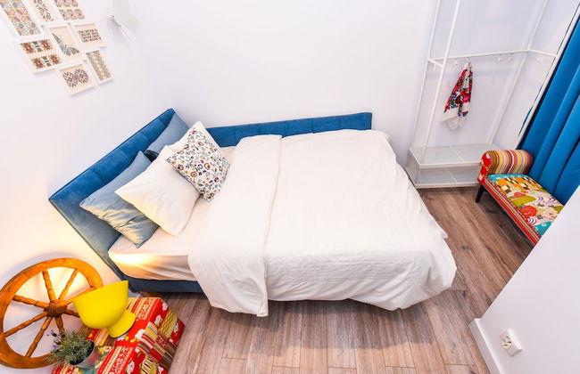 Parliament & River View Apartments - Photo 24