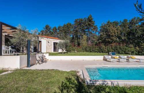 Einzigartiges Steinhaus mit Privatpool, großem Garten, Grill, Liegen - Foto 28