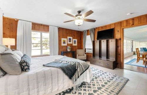 Creekside Haven with Pool and Firepit - Foto 41